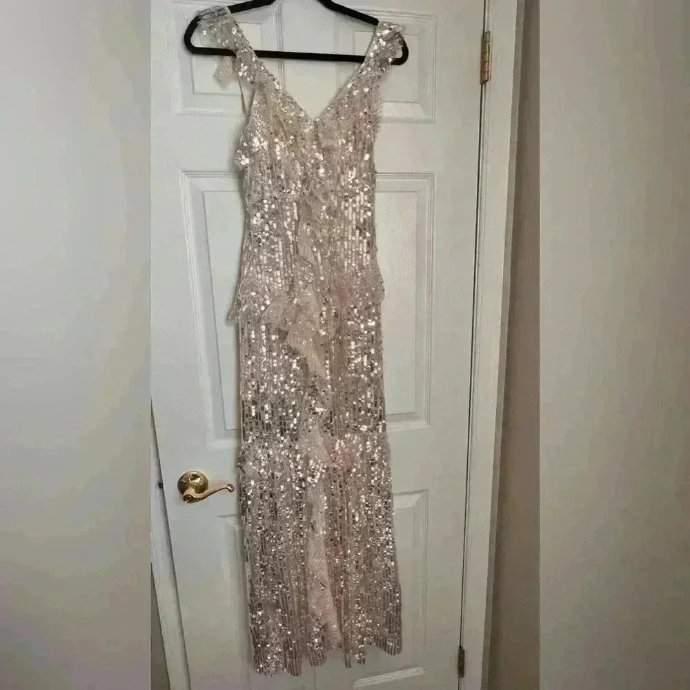 NWT: Needle & Thread Scarlett Sequin Gown Champagne/Silver - Women’s - Size 4